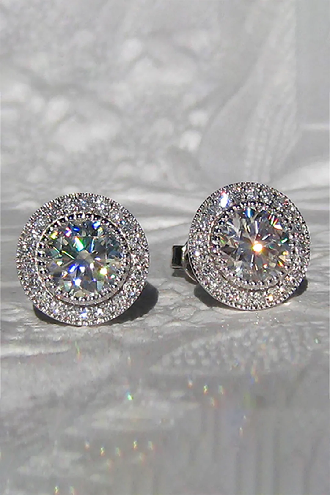 Zircon Shiny Round Diamond Earrings - Image 3