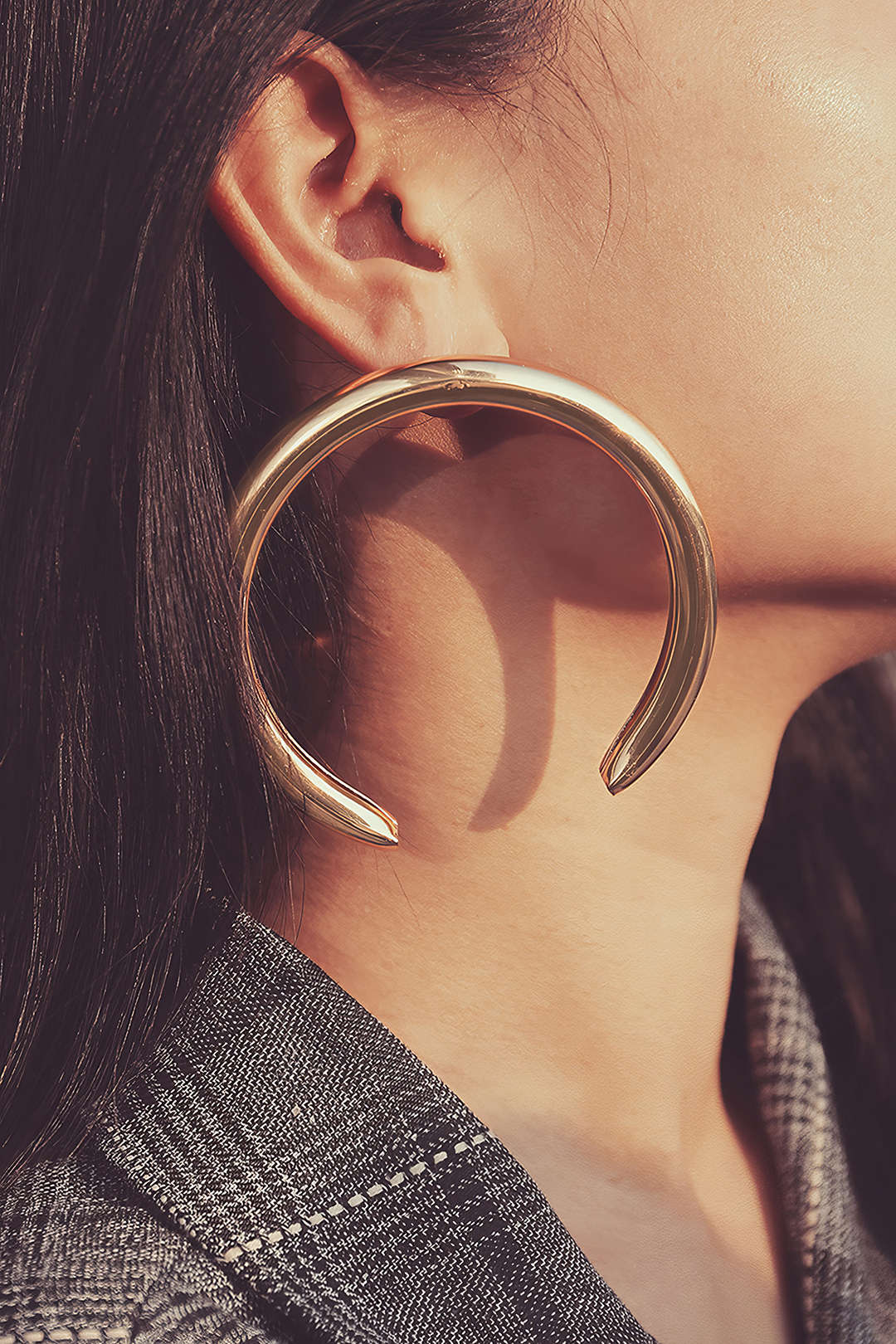 Metal Exaggerated Geometric Semicircular Earrings - Image 3