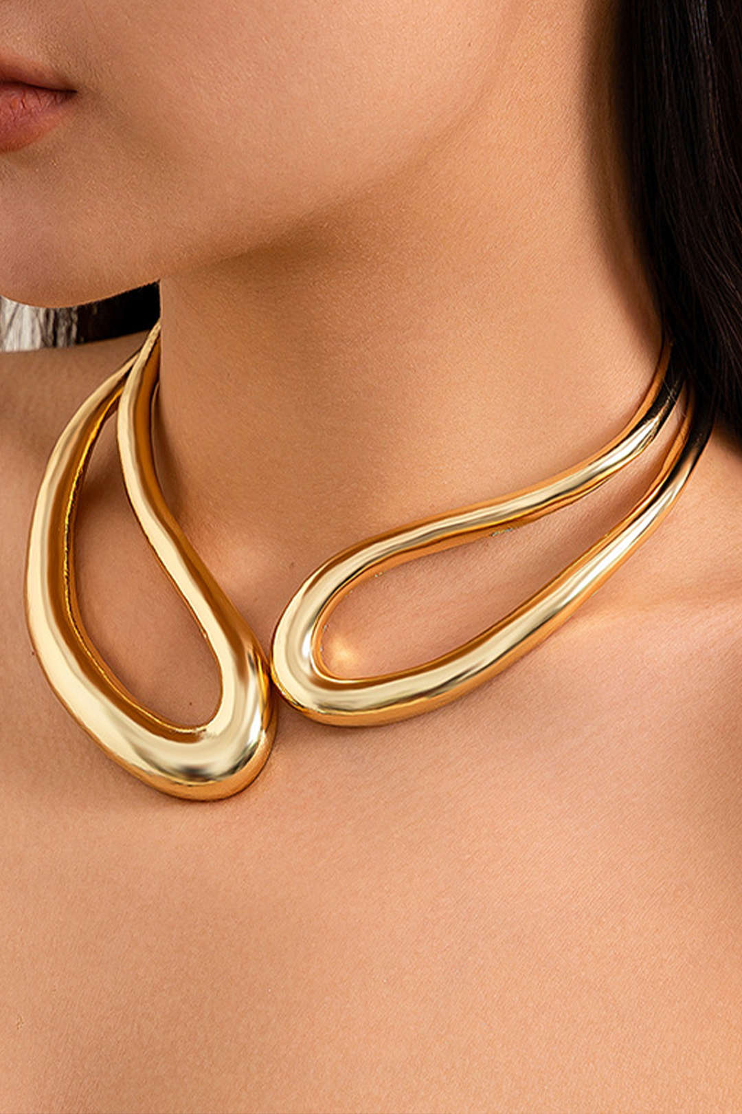 Cut Out Asymmetrical Necklace - Image 3