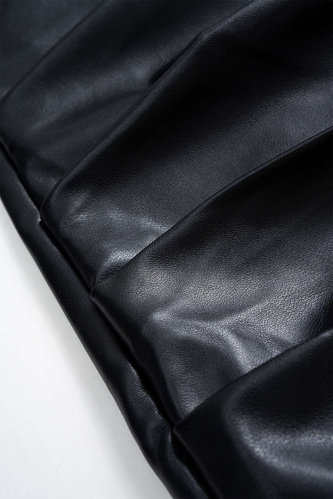 Asymmetrical Ruched Faux Leather Mini Skirt - Image 3