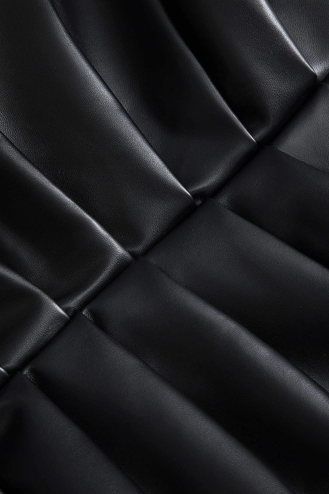 Solid Faux Leather Ruched Skirt - Image 5