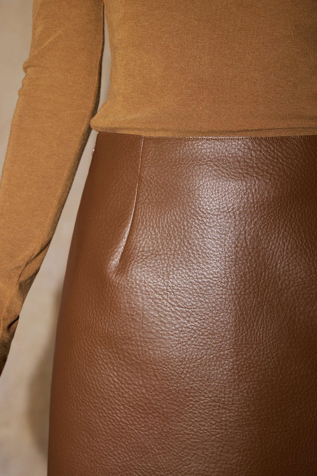 Faux Leather Texture Mini Skirt - Image 6