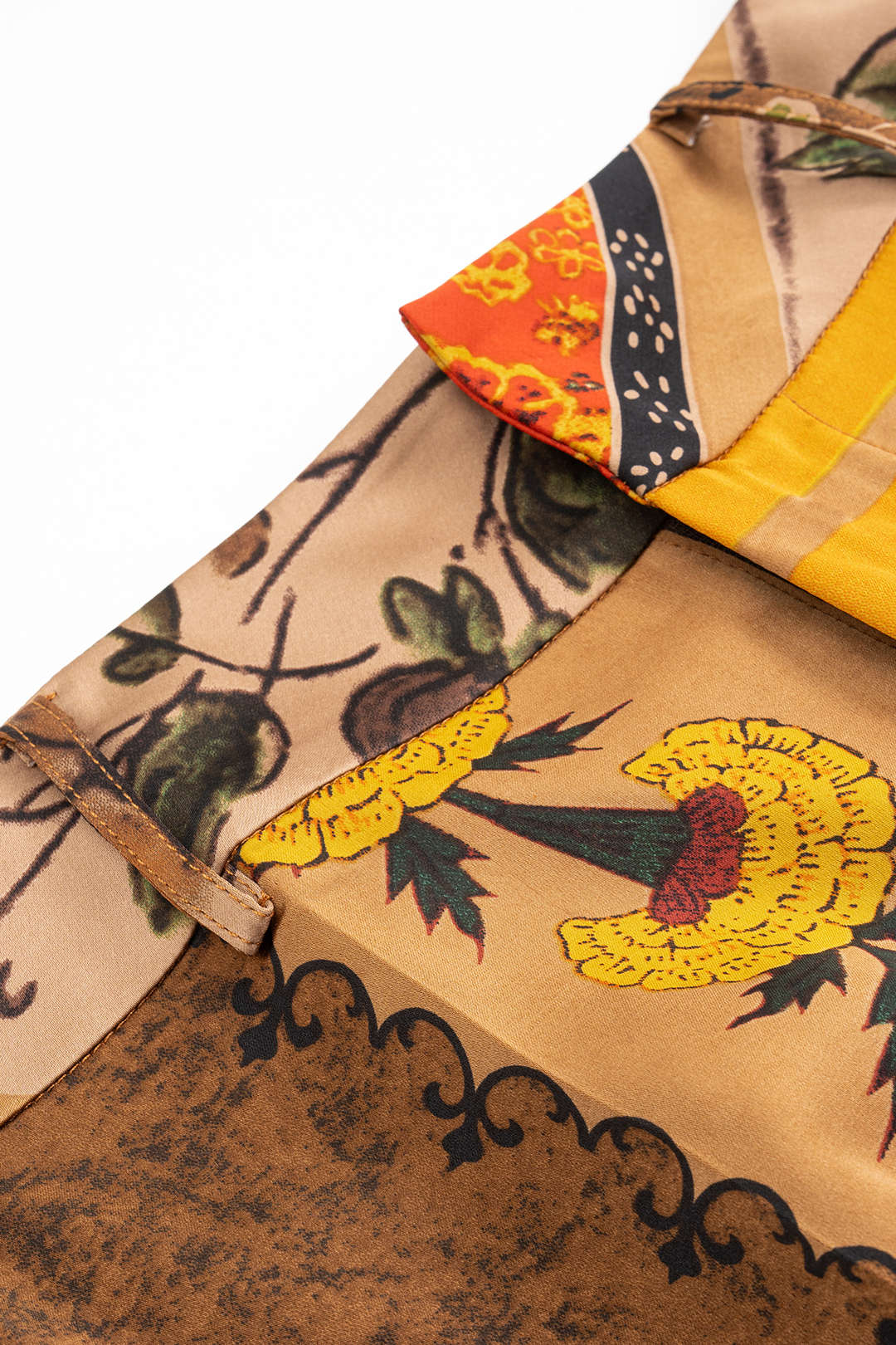 Floral Contrast Print Shorts - Image 7