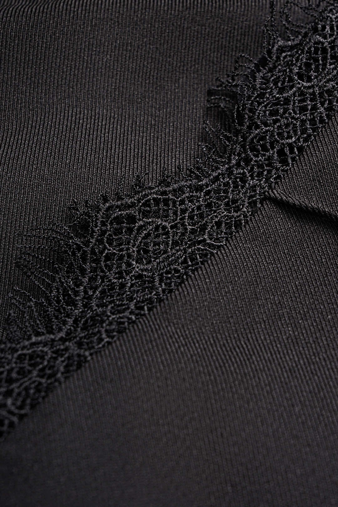 Lace Patchwork Asymmetrical Tie-Up Shorts - Image 3