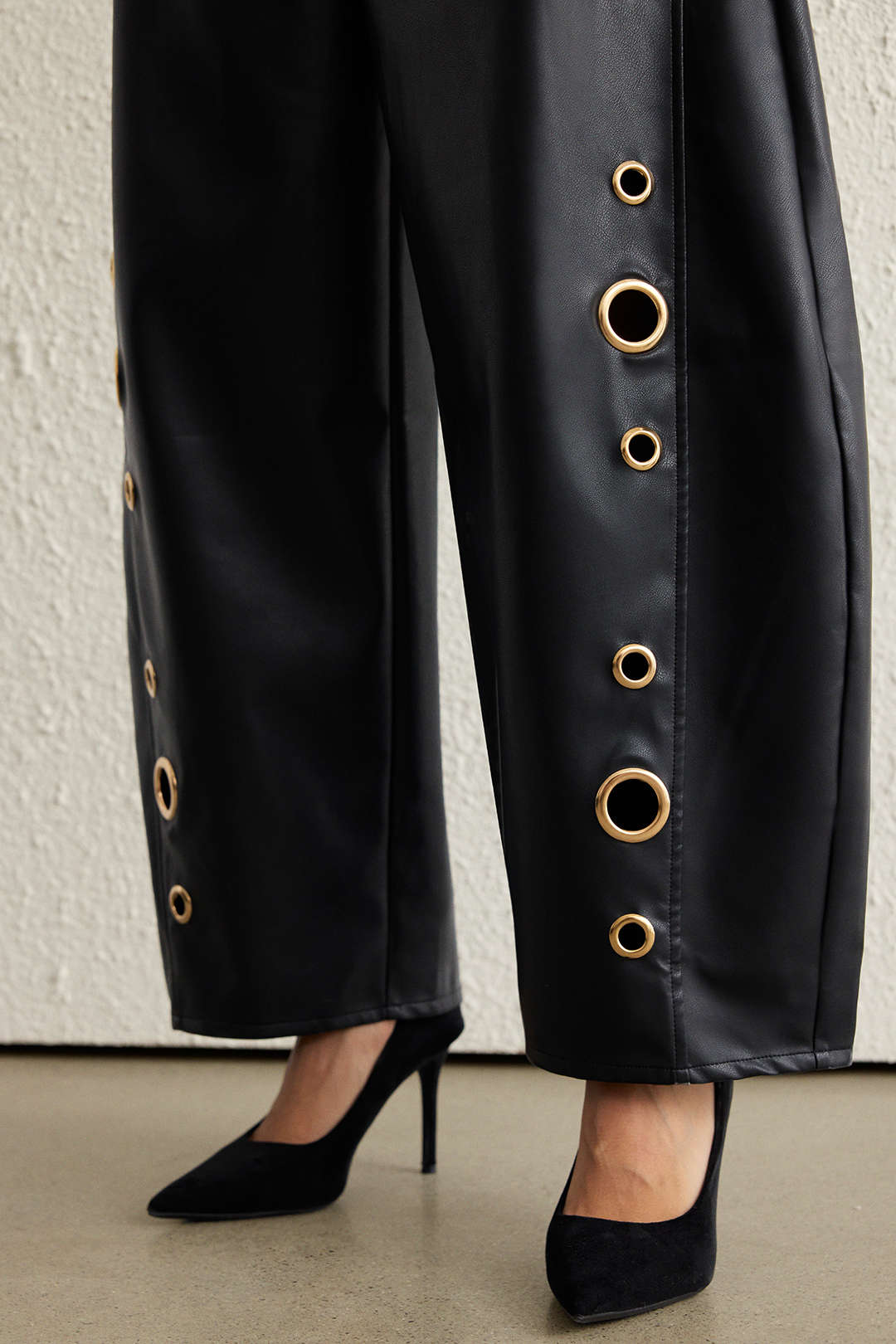 Faux Leather Metallic Zipper Hollow Out Ring Trousers - Image 7