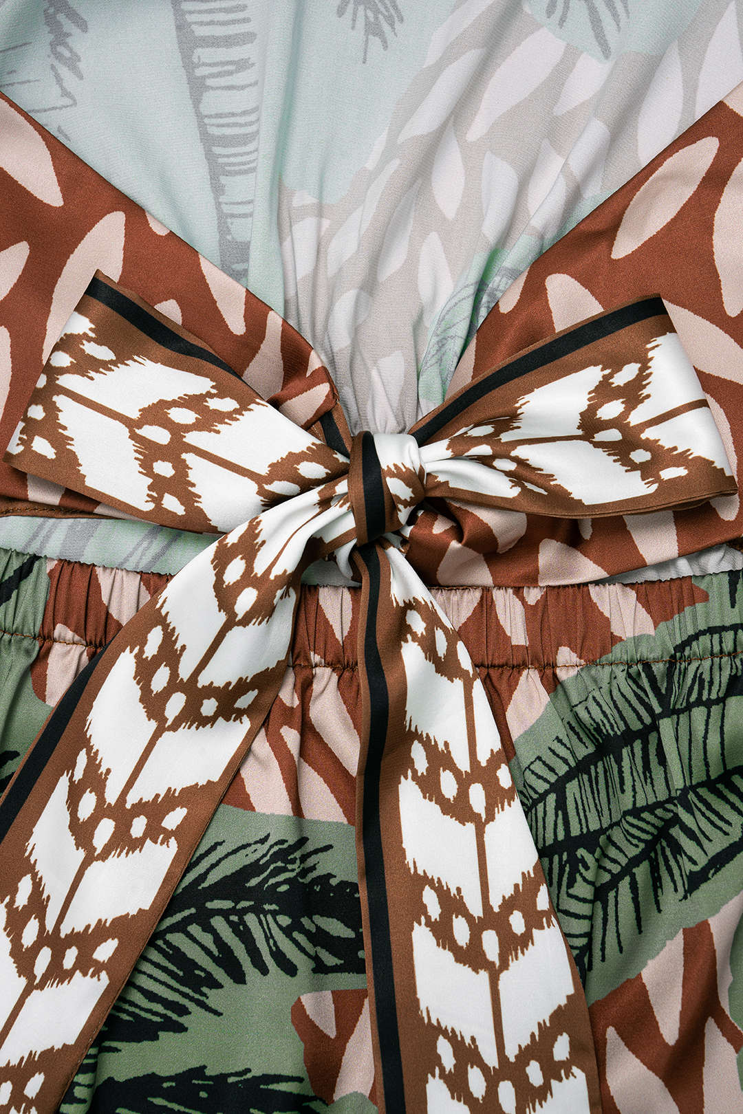 Leaves Print Satin Halter Neck Tie Back Backless Sleeveless Mini Dress - Image 4