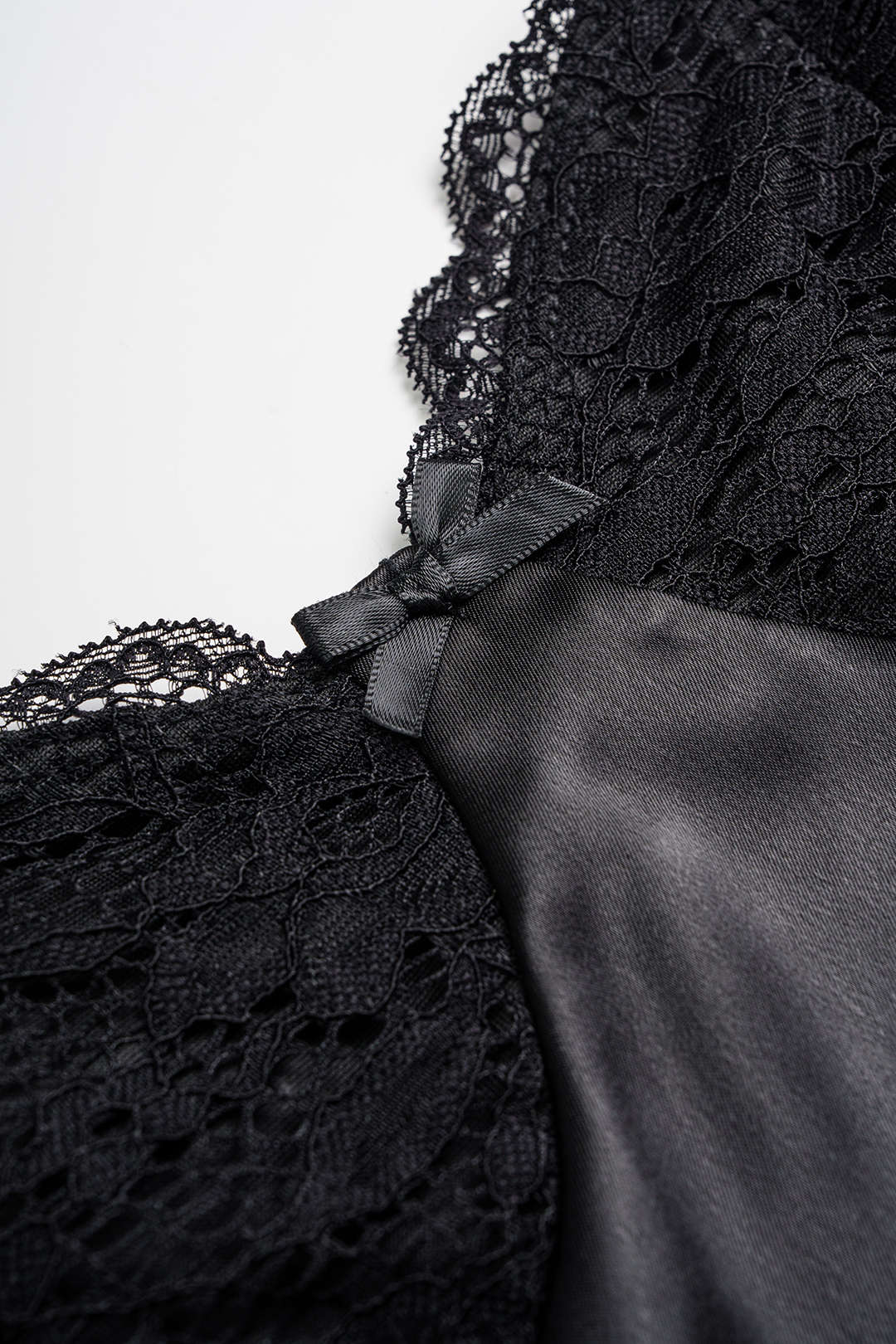 Satin Patchwork Lace Trim Sleeveless Mini Dress - Image 3