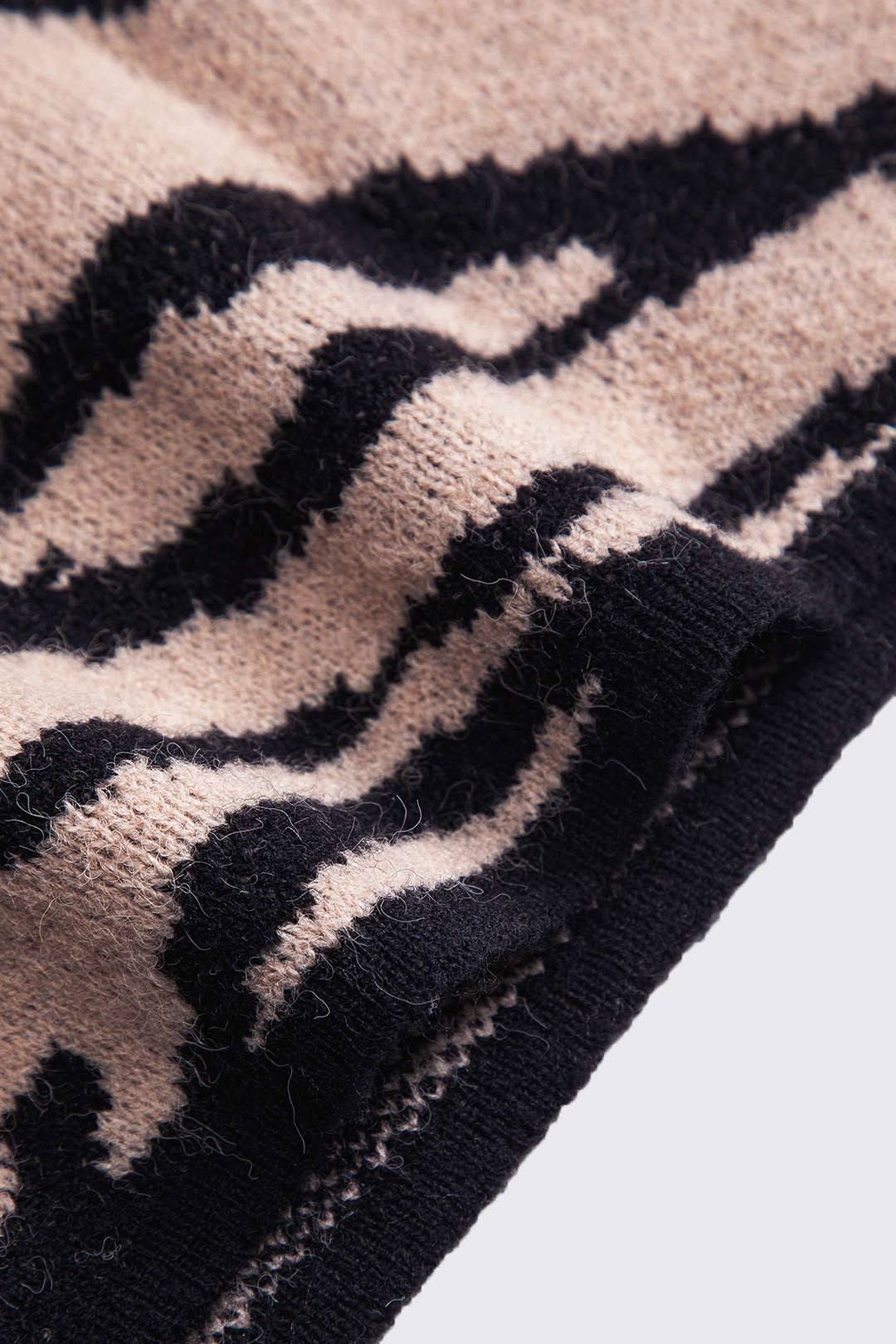 Plus Size Zebra Stripe Print Knit Tie-Up Crossed Long Sleeve Dress - Image 6