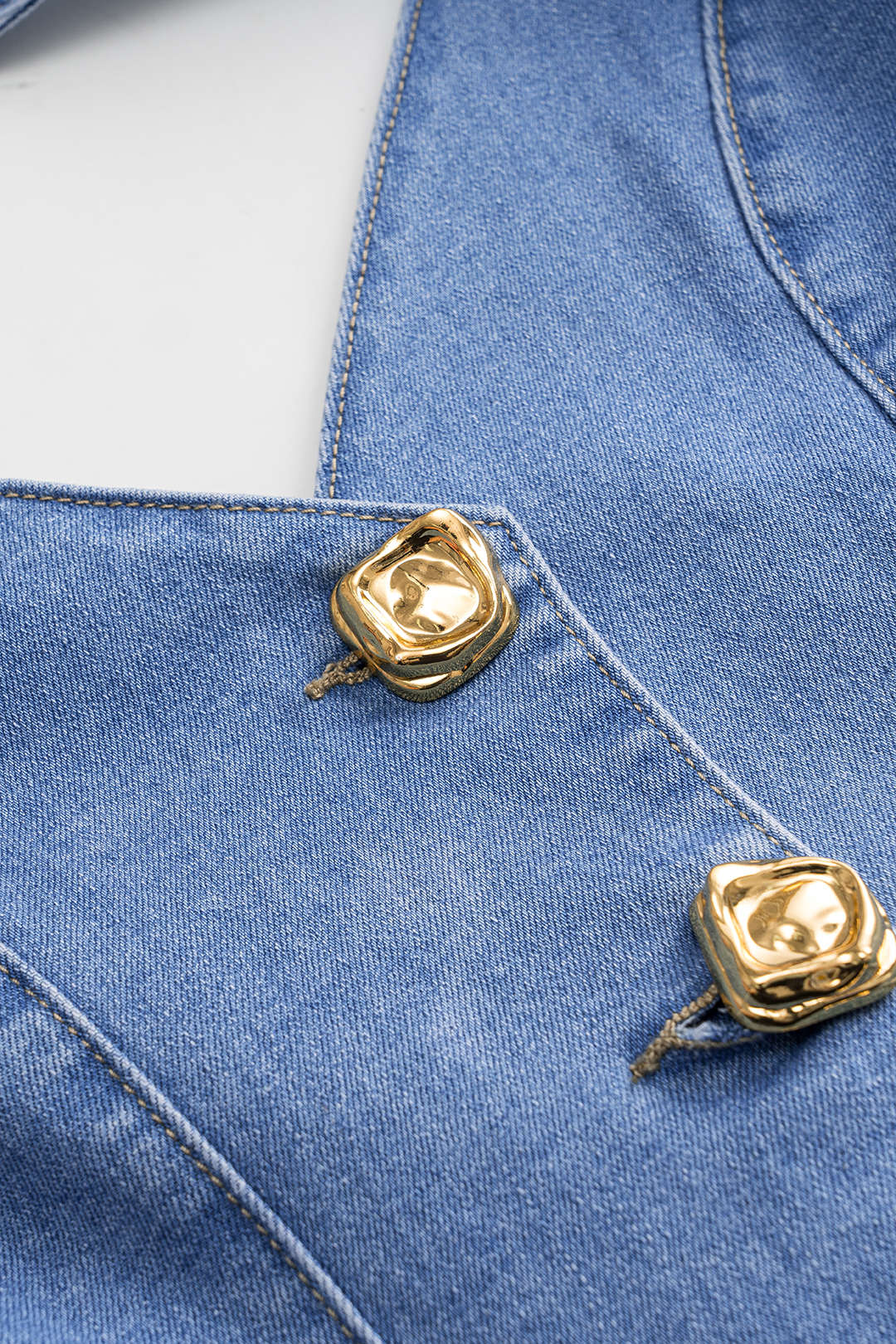 Denim Ruched Button Backless Crop Top - Image 3