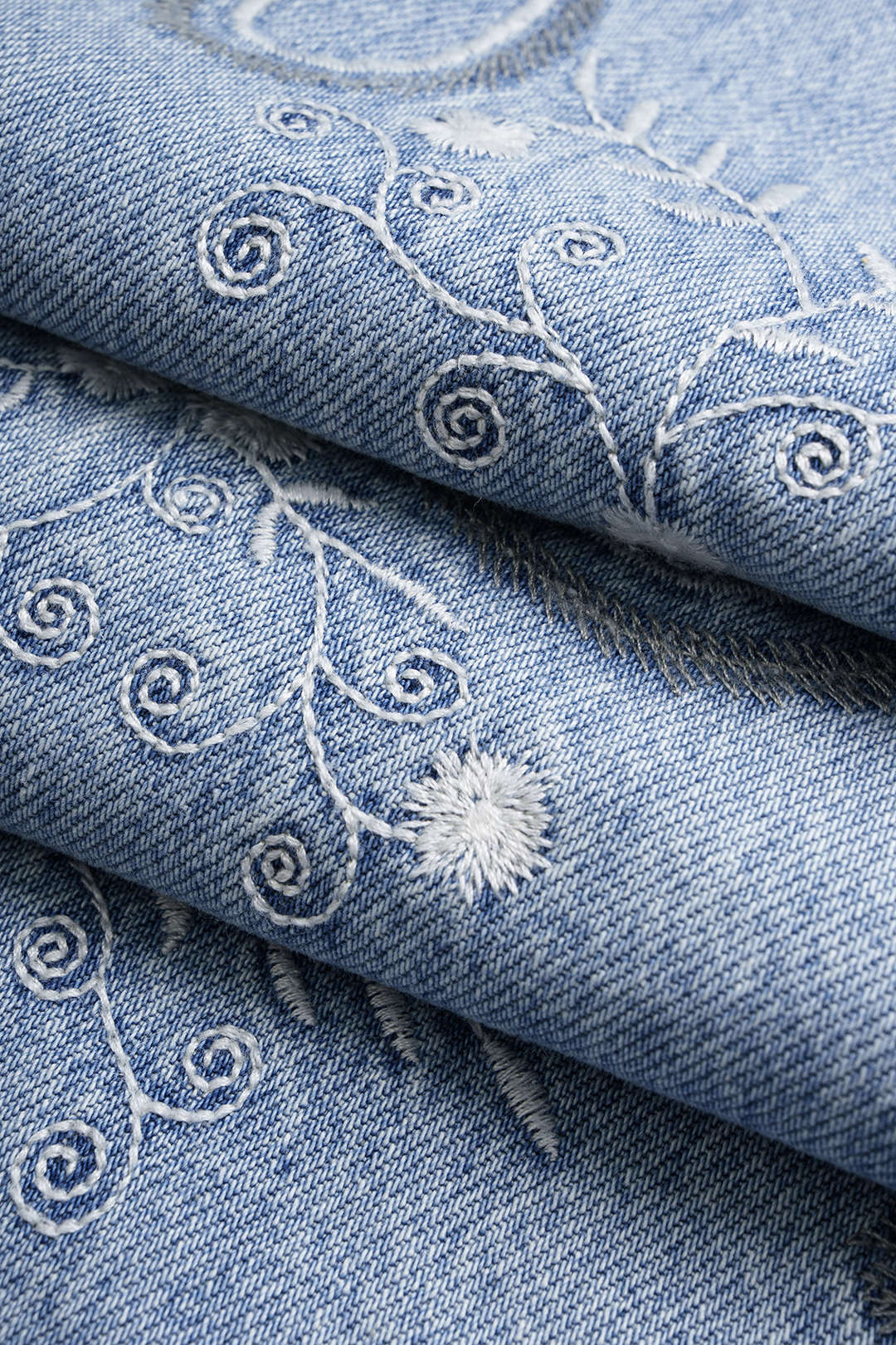 Denim Floral Print Jeans - Image 3