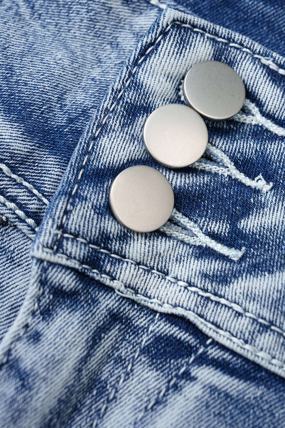 Denim Button High Waist Frayed Shorts - Image 3