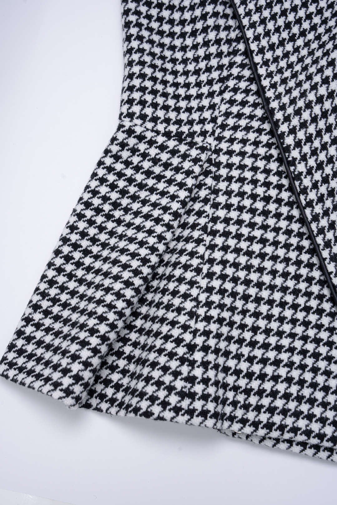 Houndstooth Print Tweed Notched Lapel Vest - Image 4