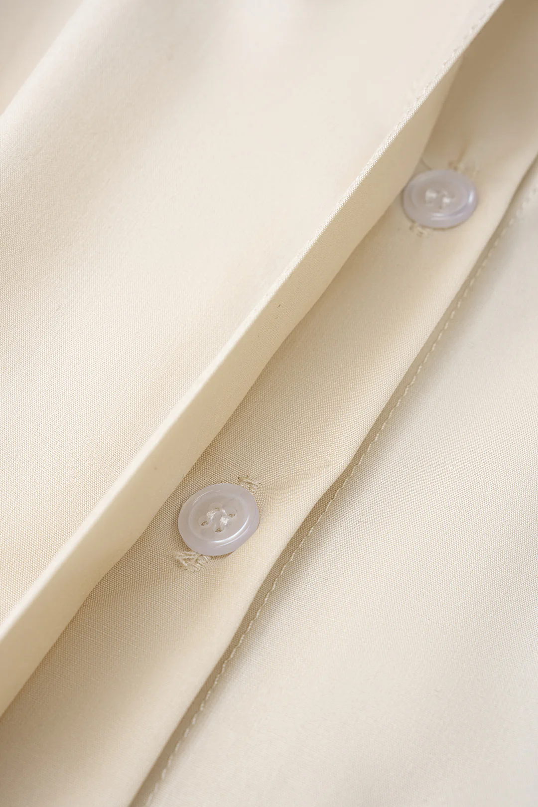 Solid Lapel Ruched Shirt - Image 3