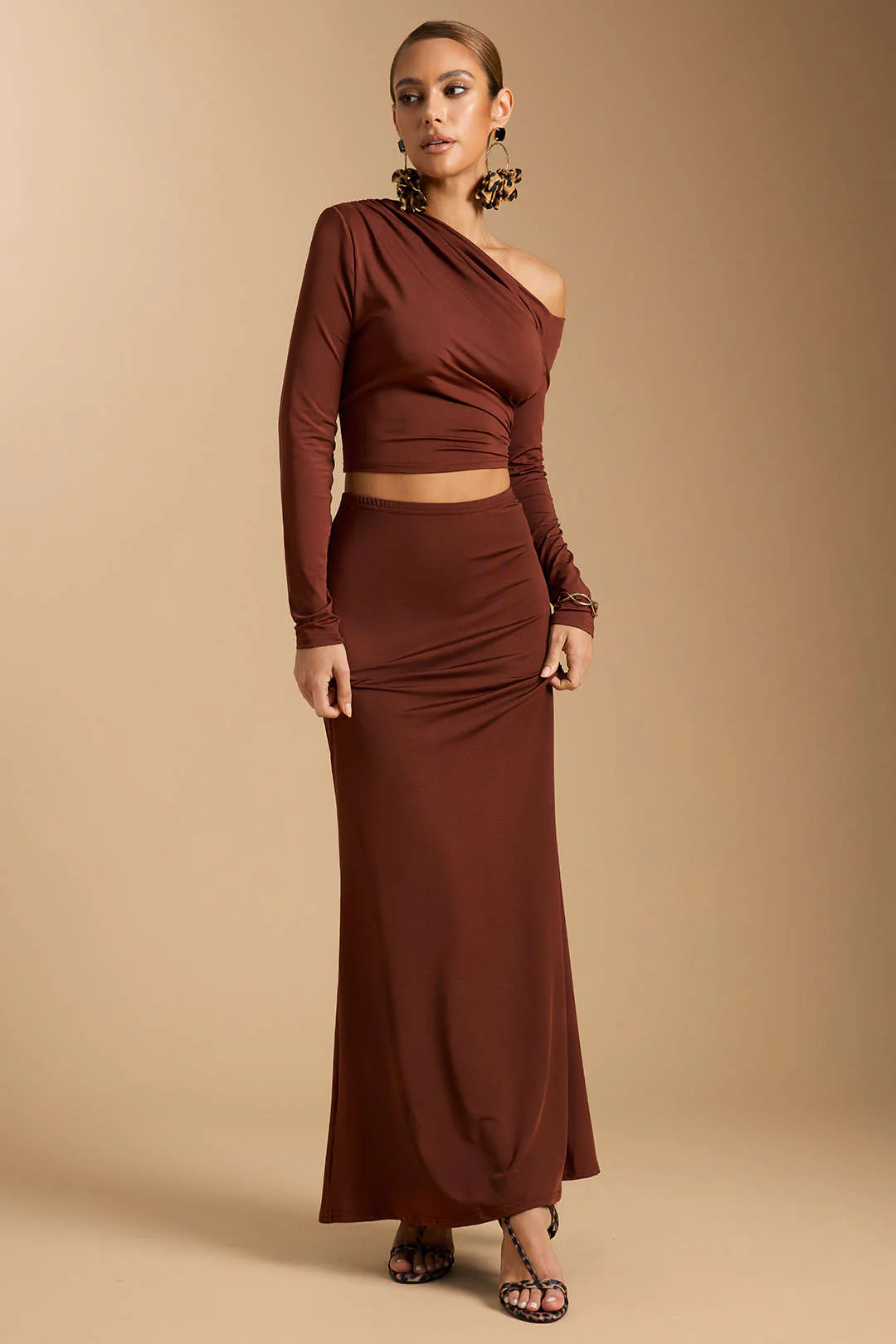 Asymmetrical Ruched Long-Sleeve Top And High Waist Skirt Set - Image 5