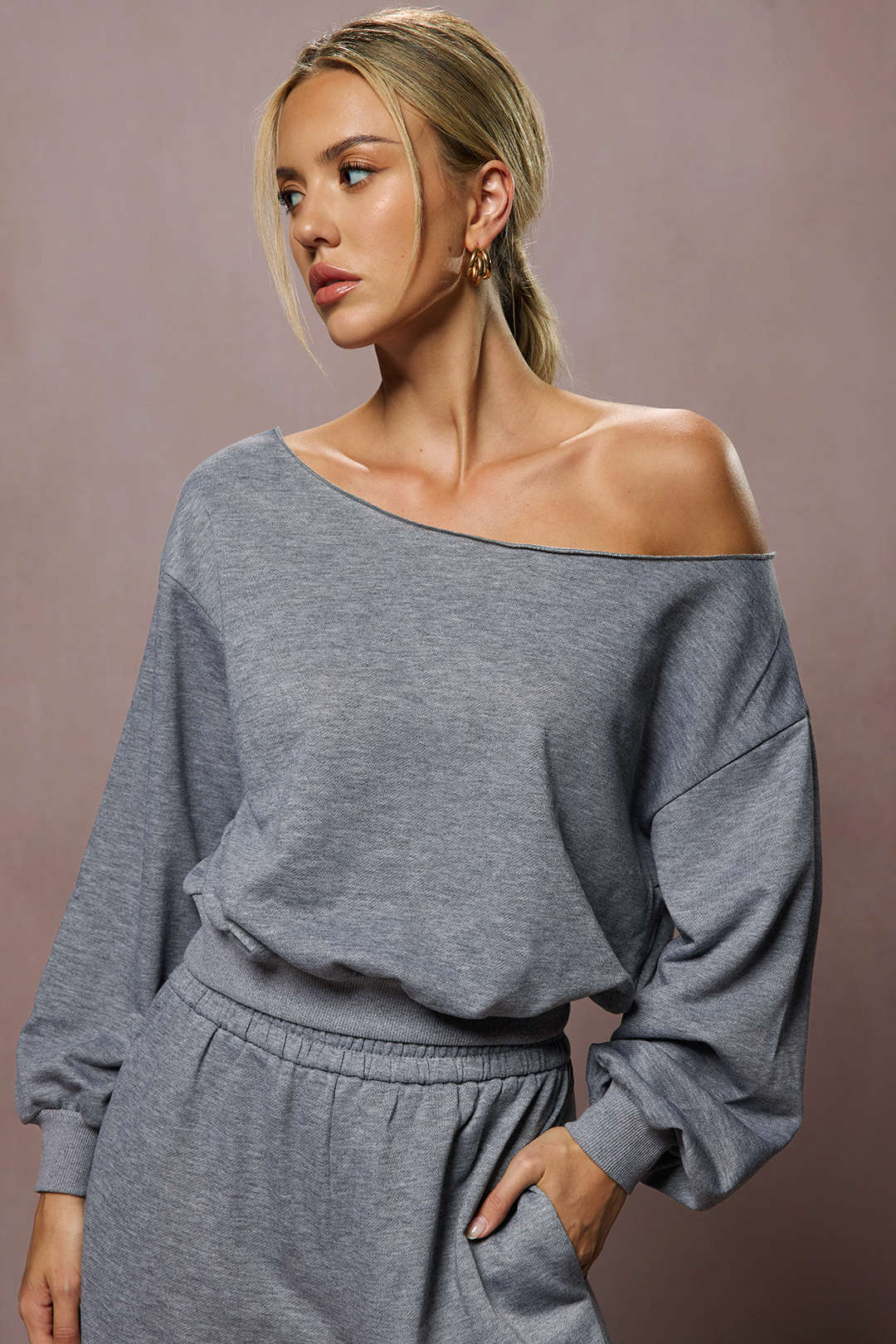 Asymmetric Top And Pants Set - Image 8