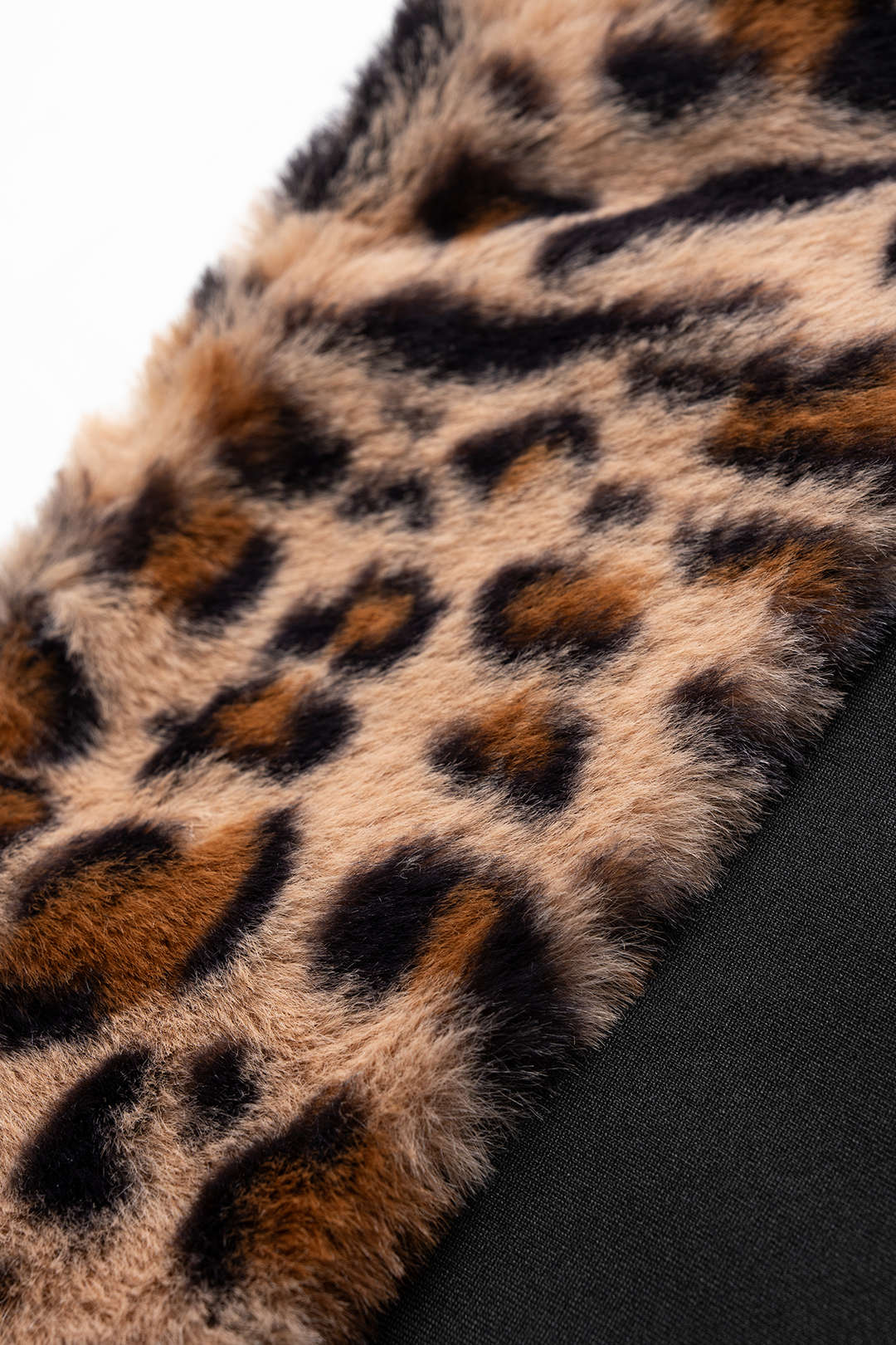 Leopard Print Off Shoulder Patchwork Long-Sleeve Top - Image 3