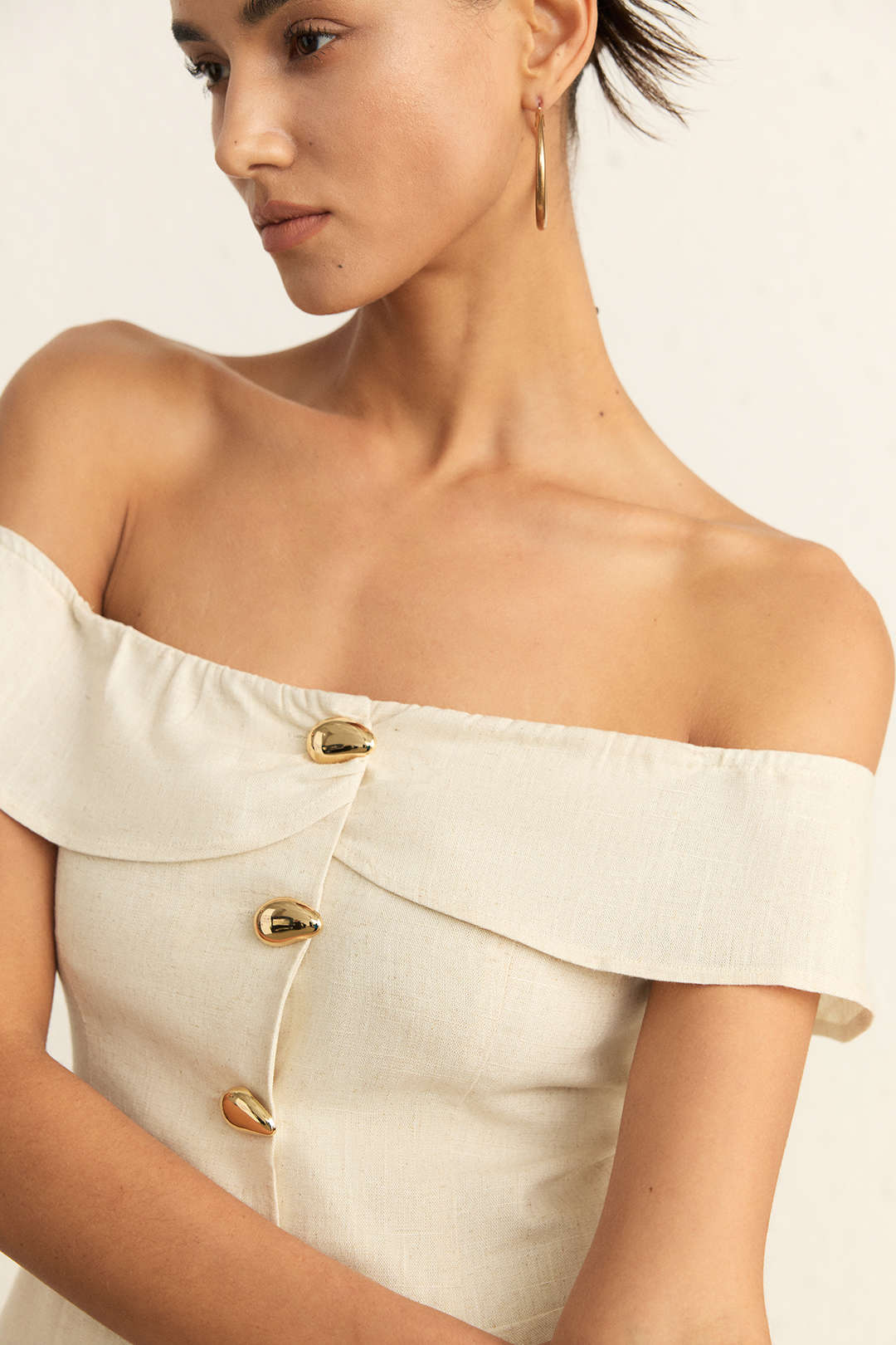 Linen Metallic Button Off-Shoulder Sleeveless Top - Image 6