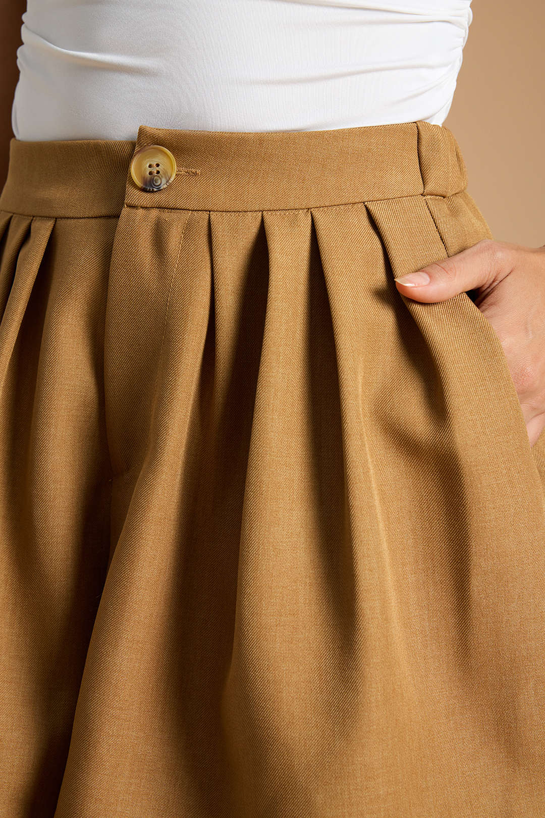 Pleated Wide Leg Shorts - Image 3