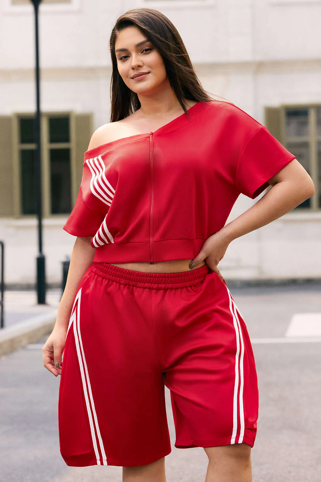 Plus Size Contrast Stripes Drawstring Waistband Shorts - Image 3