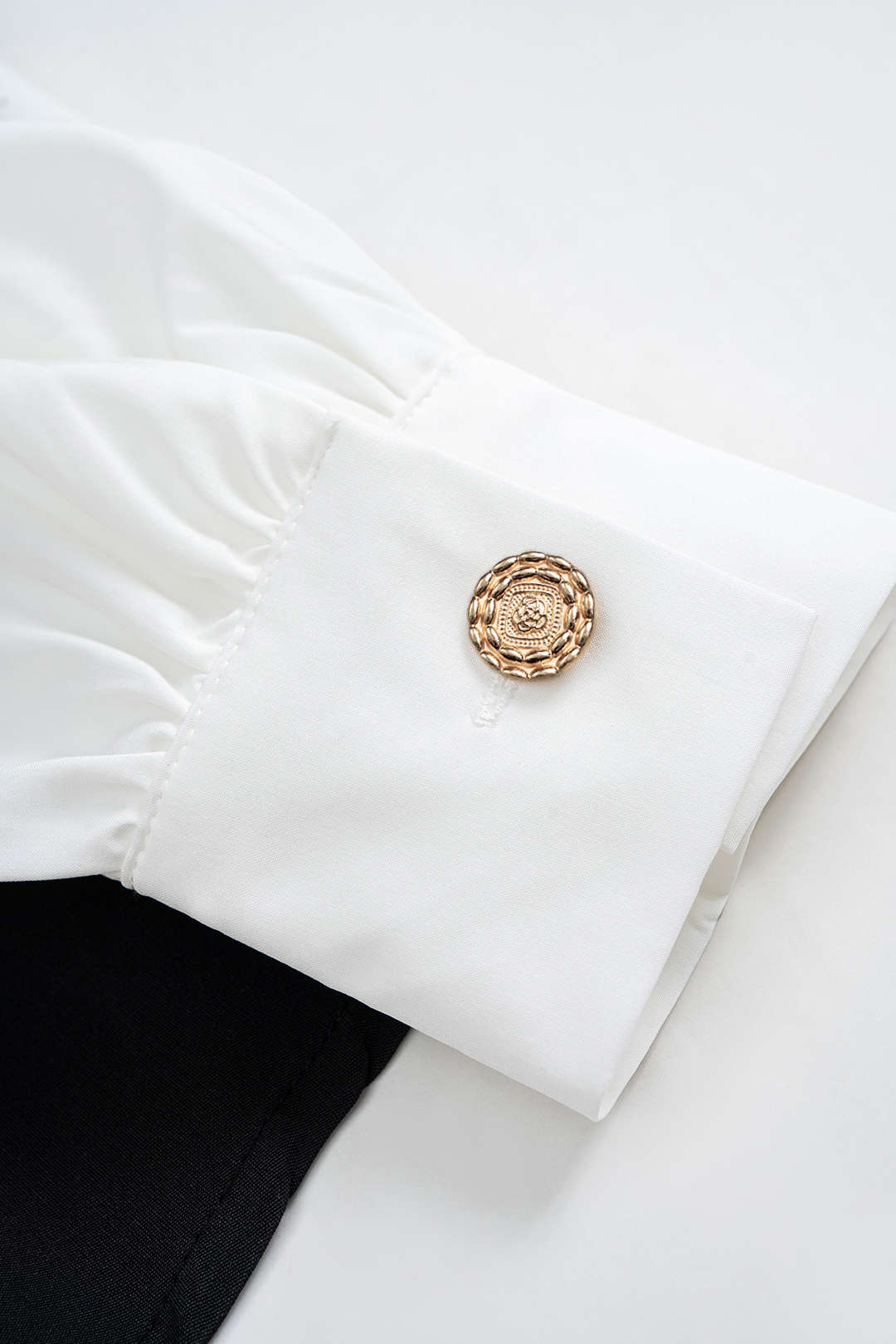 Metallic Decor Contrast Pleated V-Neck Long-Sleeve Shirt - Image 5