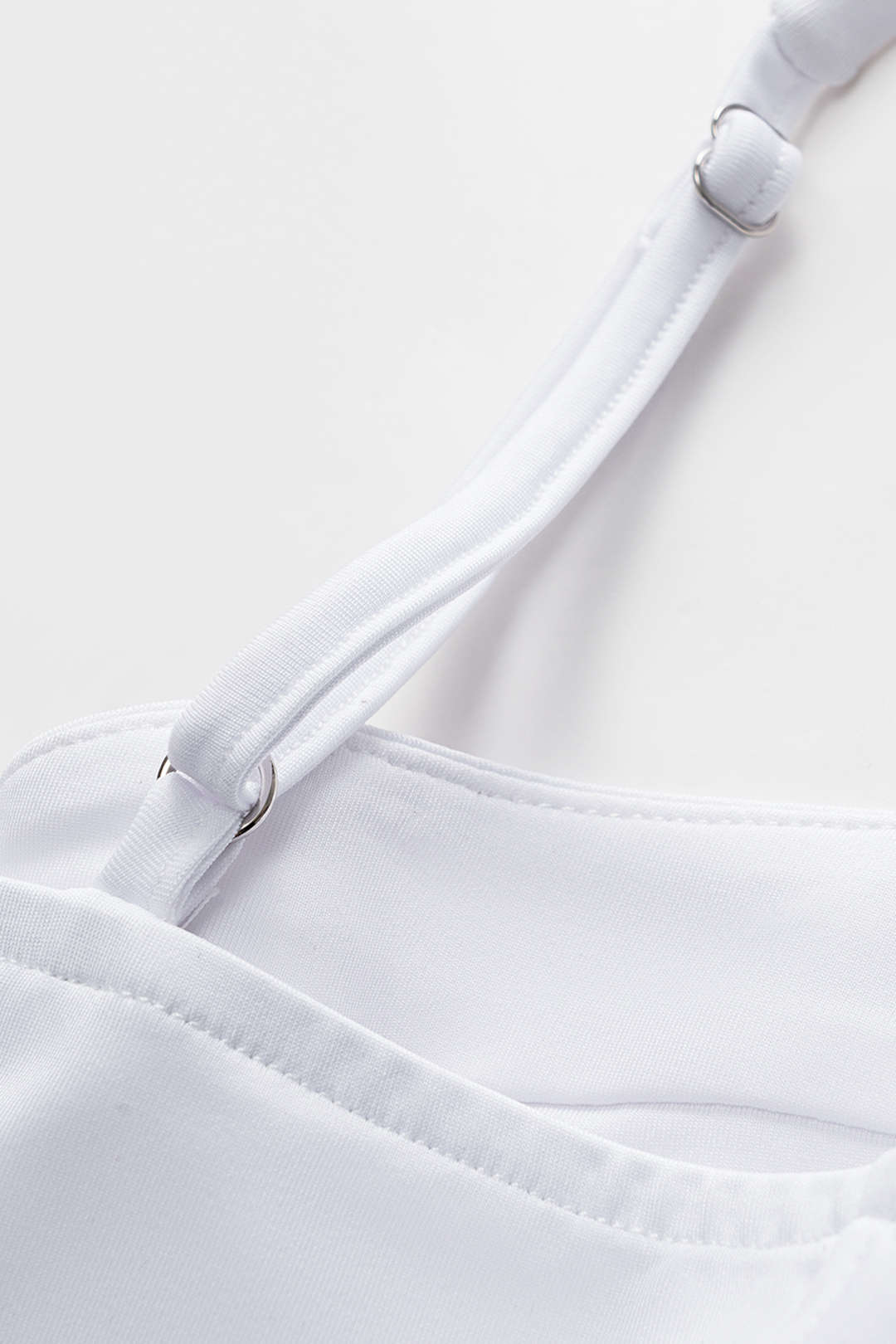 Solid Bustier Sleeveless Bodysuit - Image 4