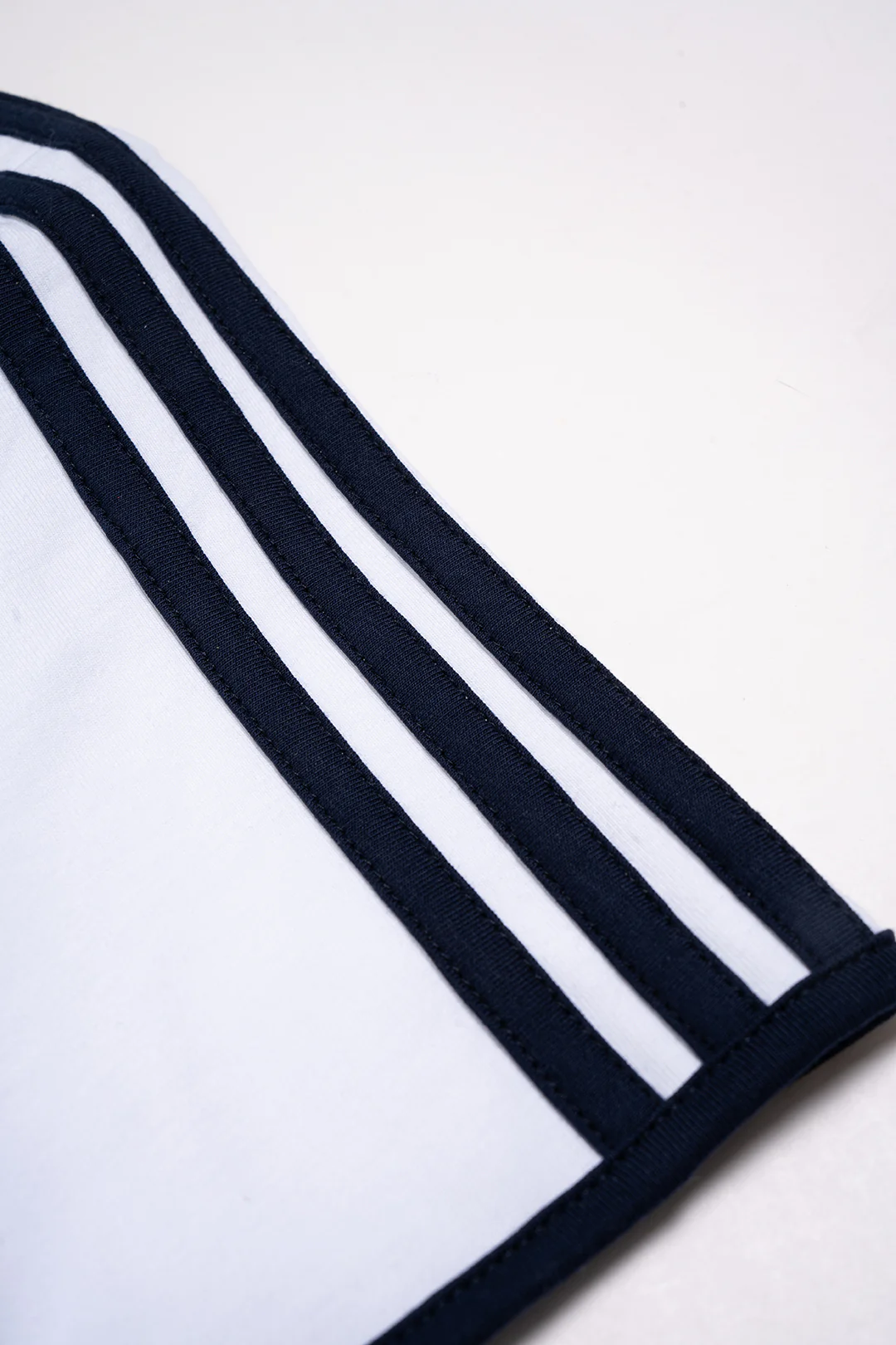 Contrast Striped Round Neck Short Sleeve Bodysuit - Image 5
