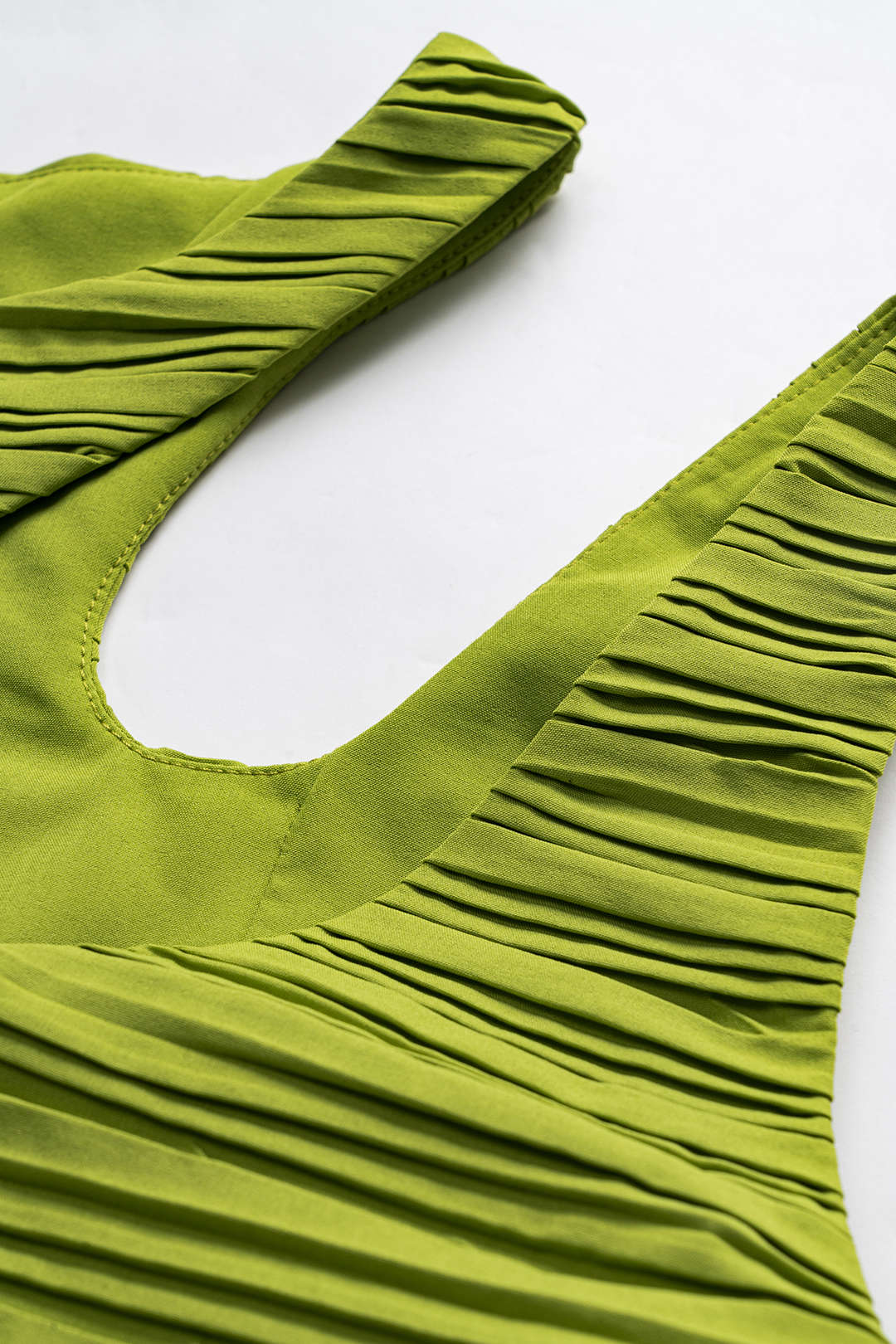 Pleated Cut Out Zipper Tank Top - Image 3