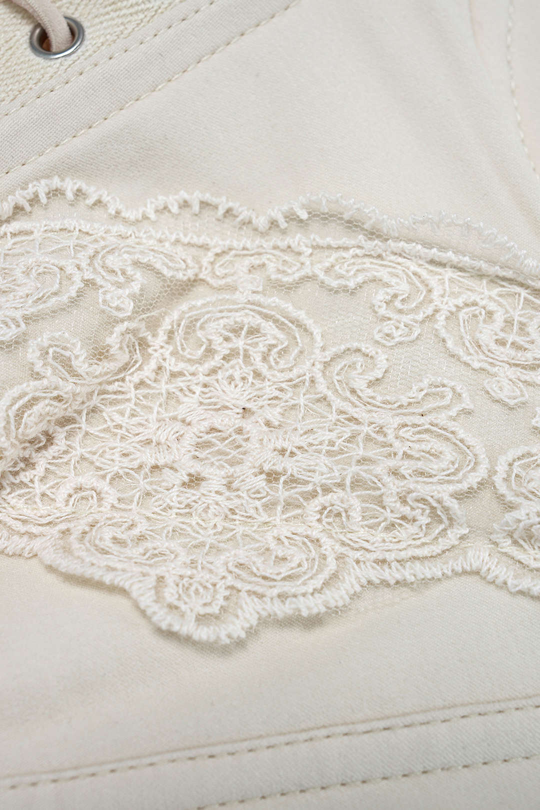 Lace Patchwork V-Neck Tie-Up Cami Top - Image 5