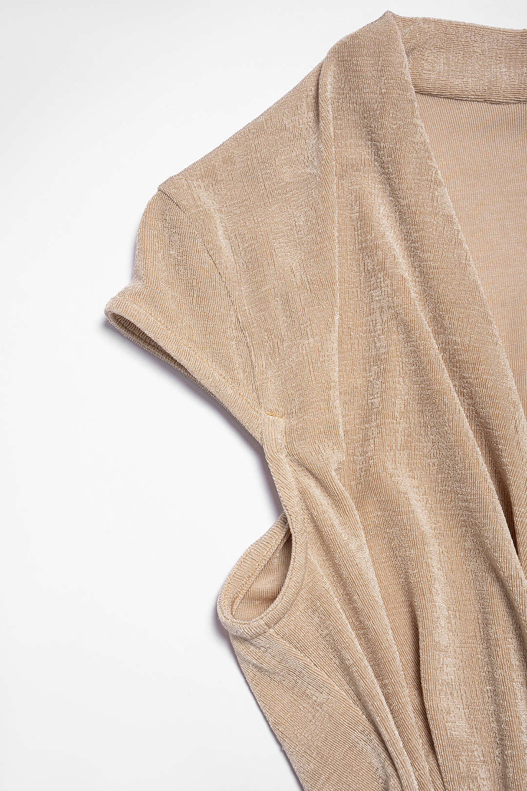 V-Neck Ruched Sleeveless T-Shirt - Image 3