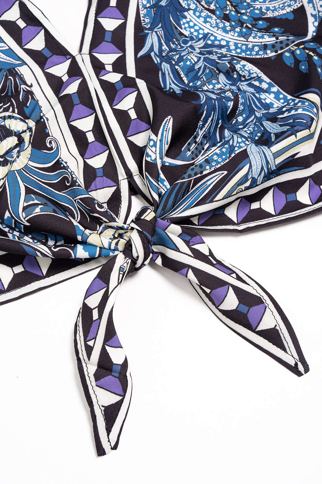 Geometric Leaves Print Halter V-Neck Tie-Up Cami Top - Image 3
