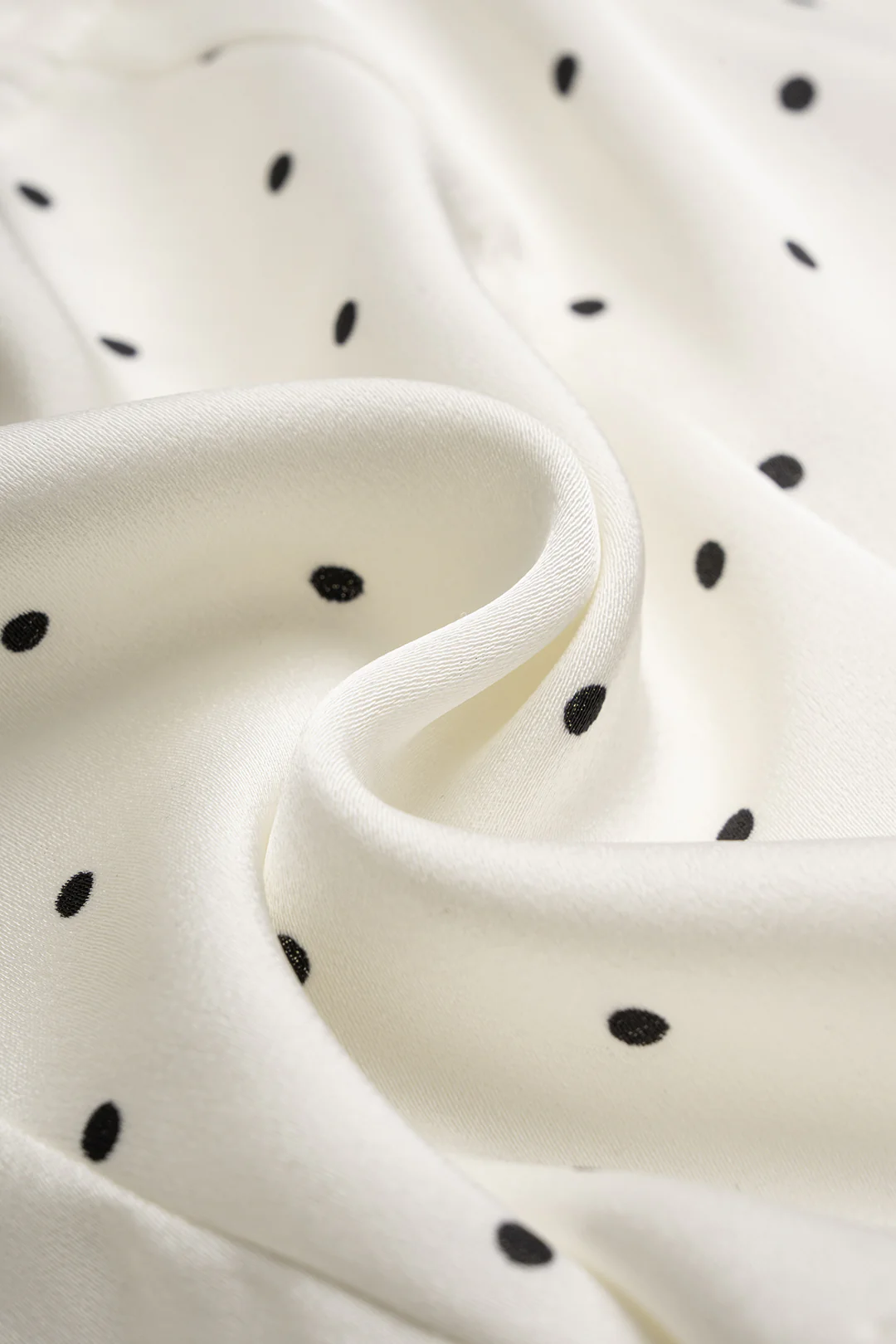 Polka Dots Print Satin Patchwork Lace V-Neck Tank Top - Image 4