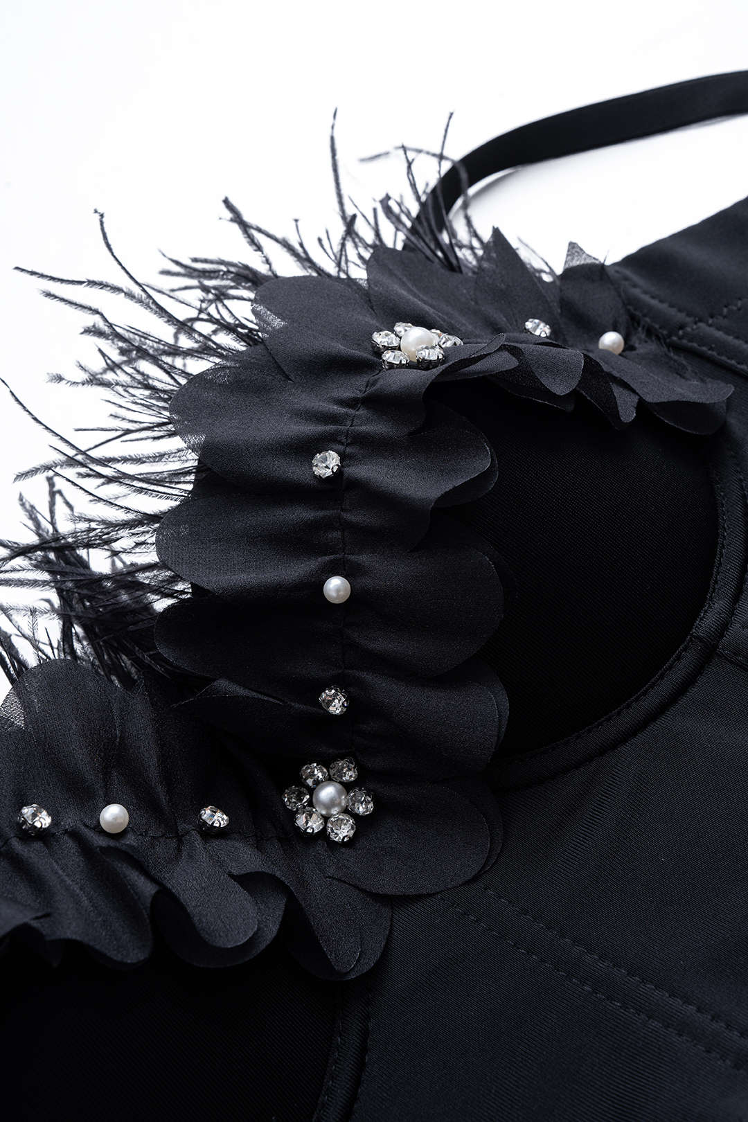 Pearls Rhinestone Decor  3D Flower Buckle Cami Top - Image 4