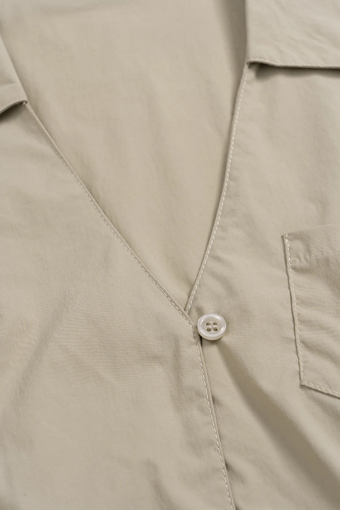 Linen V-Neck Button Pocket Short-Sleeve Shirt - Image 3