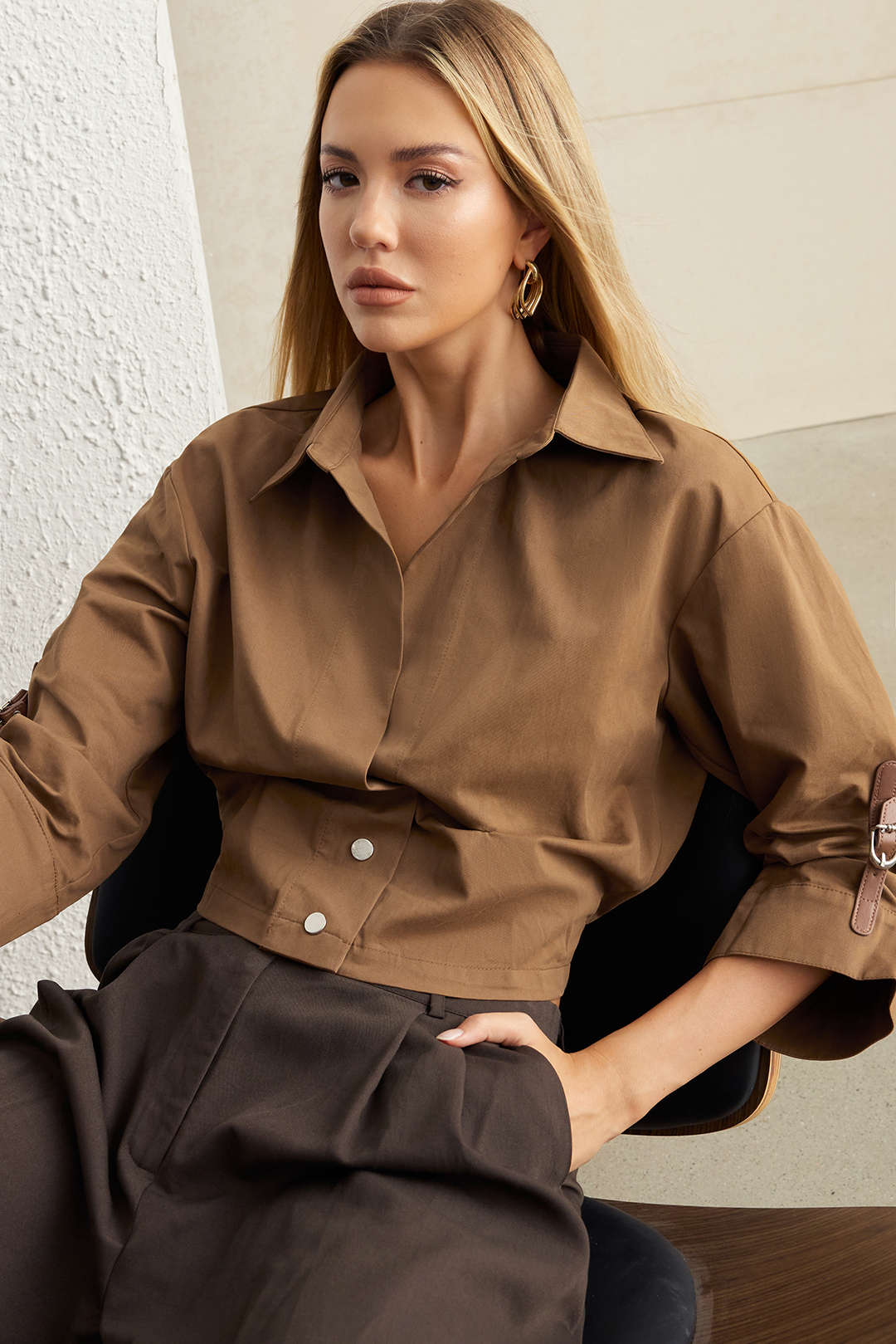 Button Ruched Short-Sleeve Shirt - Image 8