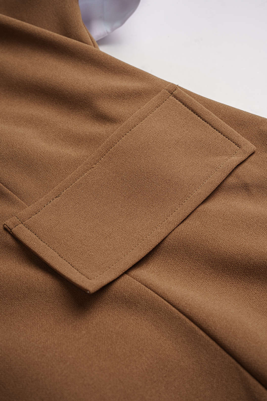 Contrast Lapel Short Sleeve Top - Image 4